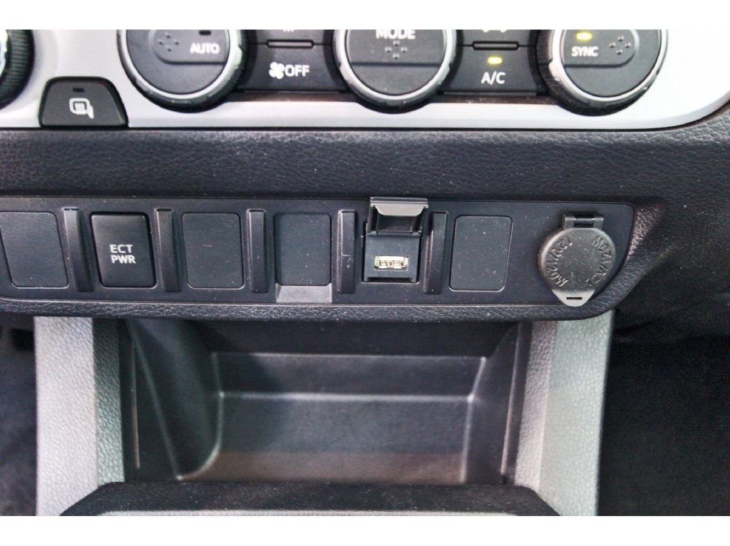 Used 2023 Toyota Tacoma SR AWD/4WD image 28