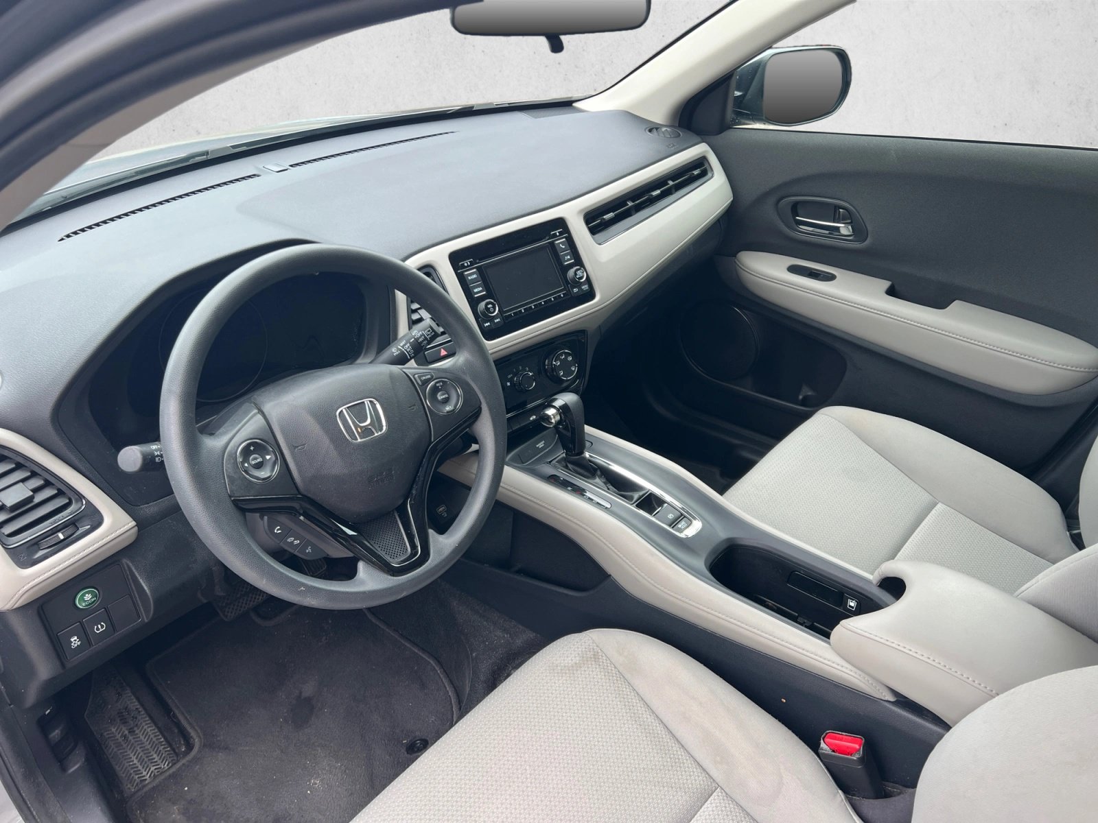 Used 2019 Honda HR-V LX image 10