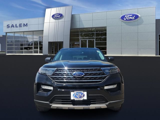 Certified 2022 Ford Explorer XLT w/ Equipment Group 202A AWD/4WD image 7