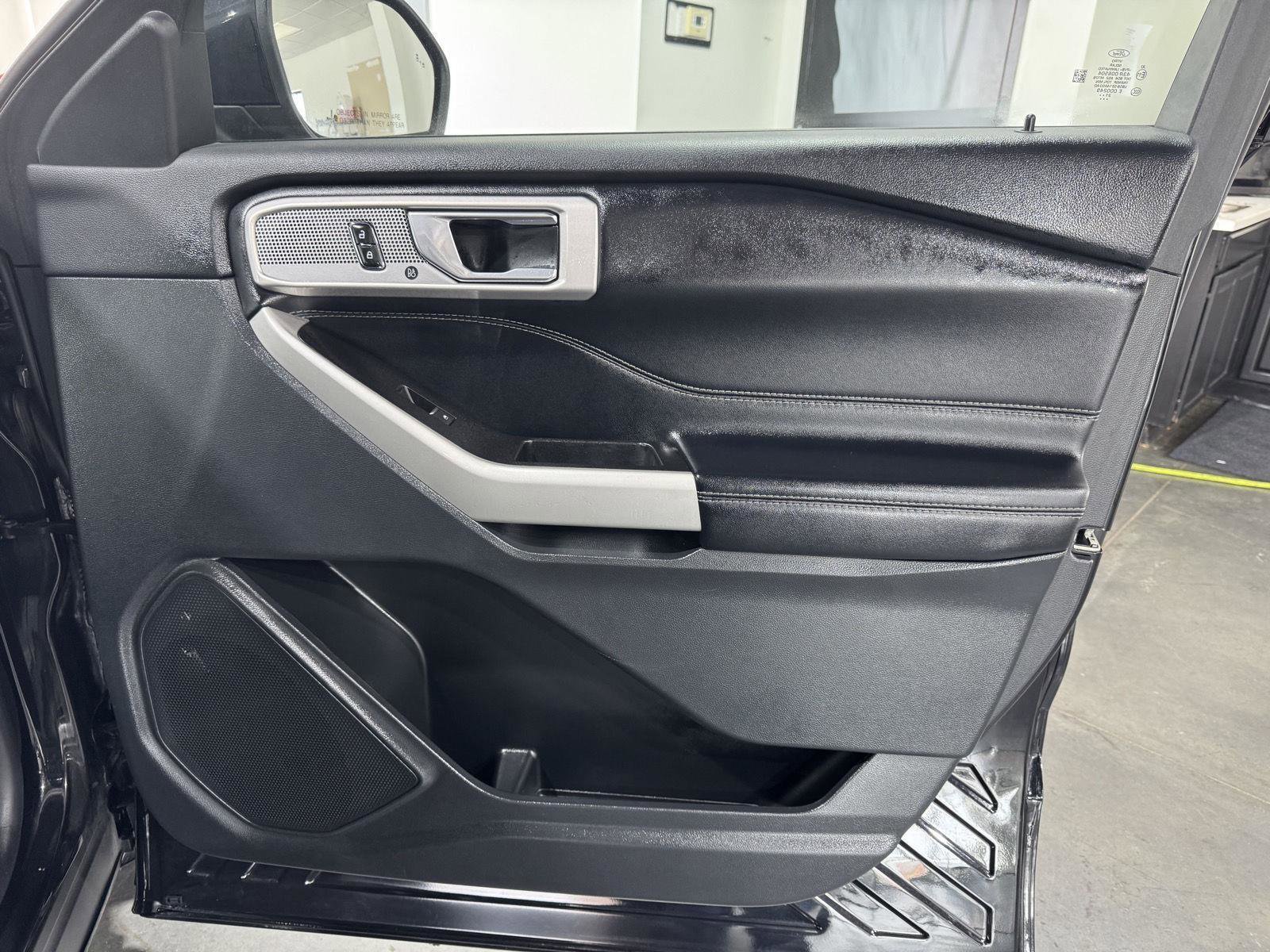 Certified 2022 Ford Explorer Limited w/ Equipment Group 301A AWD/4WD image 19