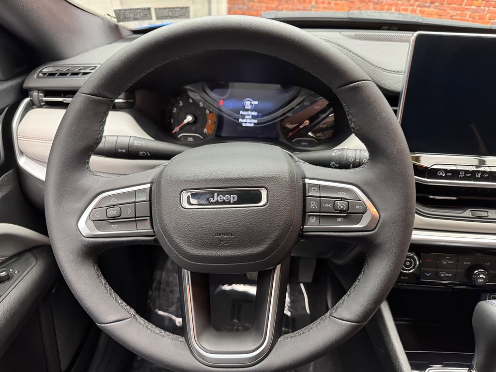 Used 2024 Jeep Compass Limited AWD/4WD image 13