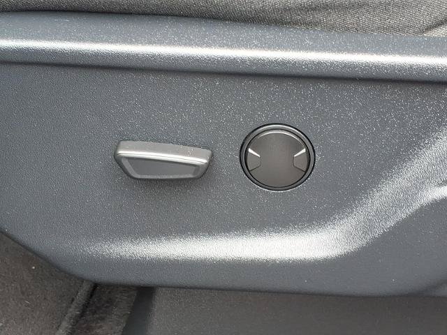 Certified 2025 Ford F150 XLT w/ Equipment Group 301A Standard RWD image 16
