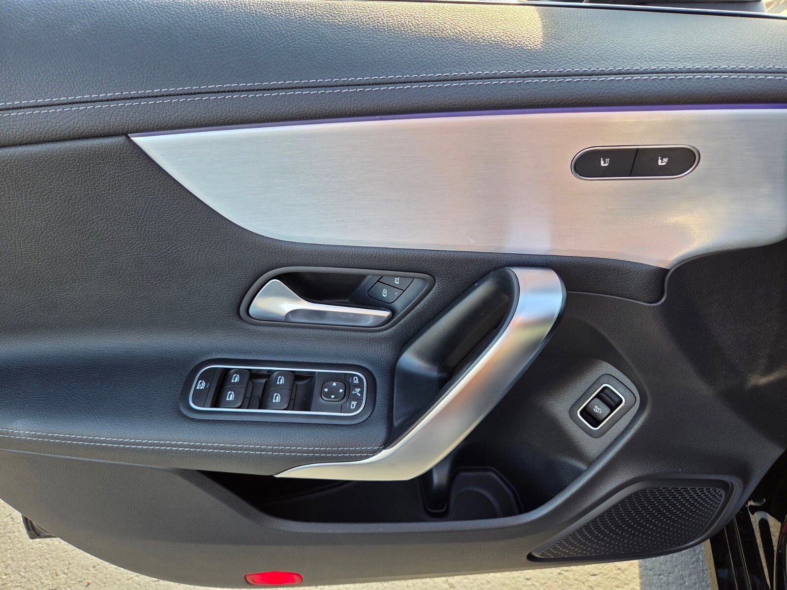 Used 2022 Mercedes-Benz CLA 250 image 17