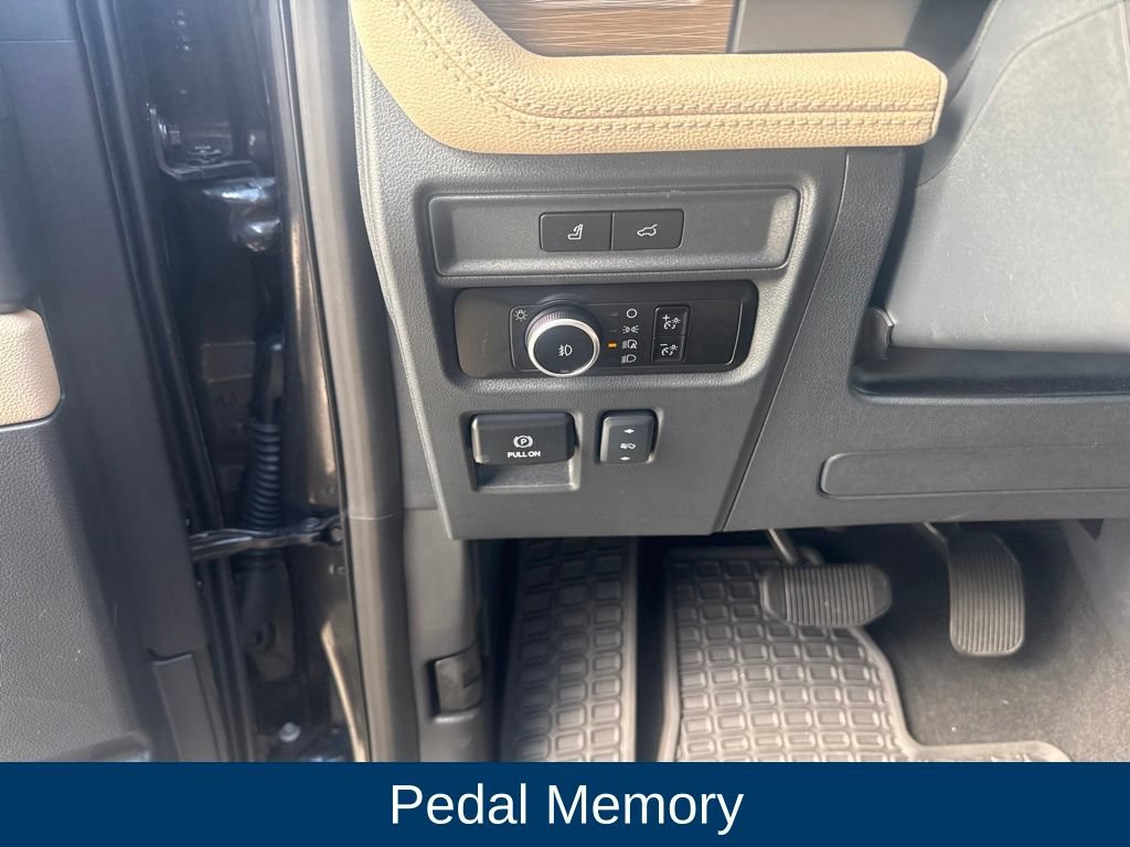 Certified 2023 Ford Expedition Max Limited RWD image 23