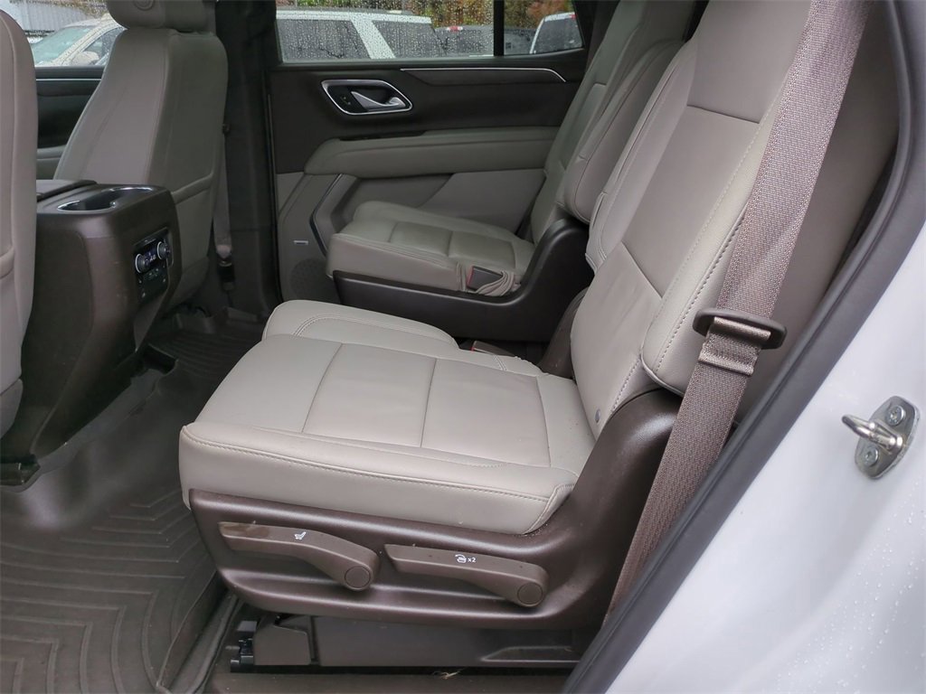 Used 2022 Chevrolet Tahoe LT w/ Luxury Package image 14