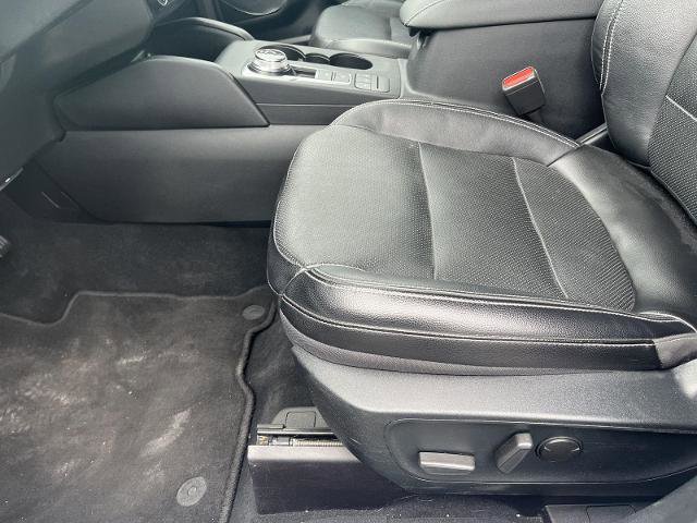 Certified 2020 Ford Escape Titanium w/ Titanium Premium Package 2.0 AWD/4WD image 12