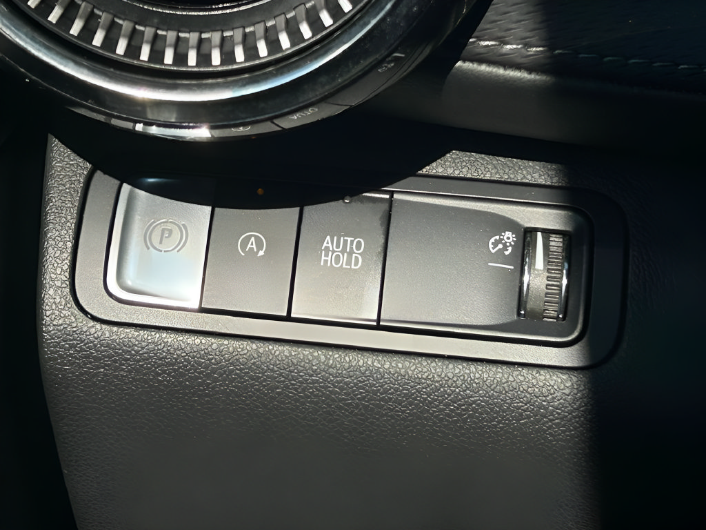 Used 2025 Chevrolet Equinox LT FWD image 20