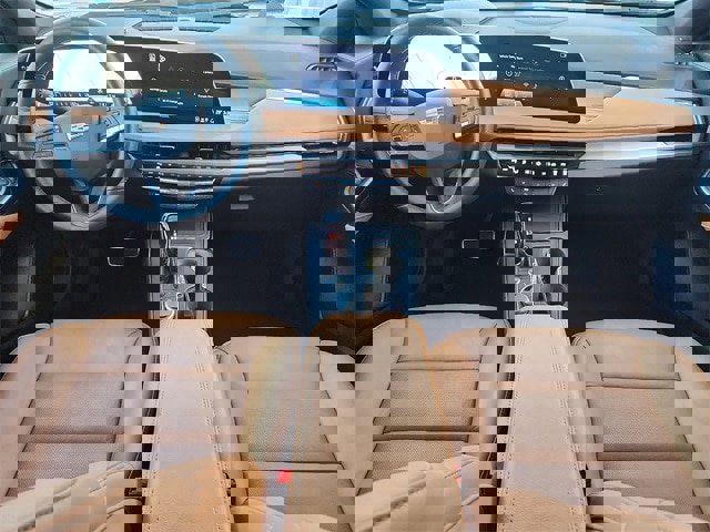 Used 2025 Cadillac XT4 Sport image 8