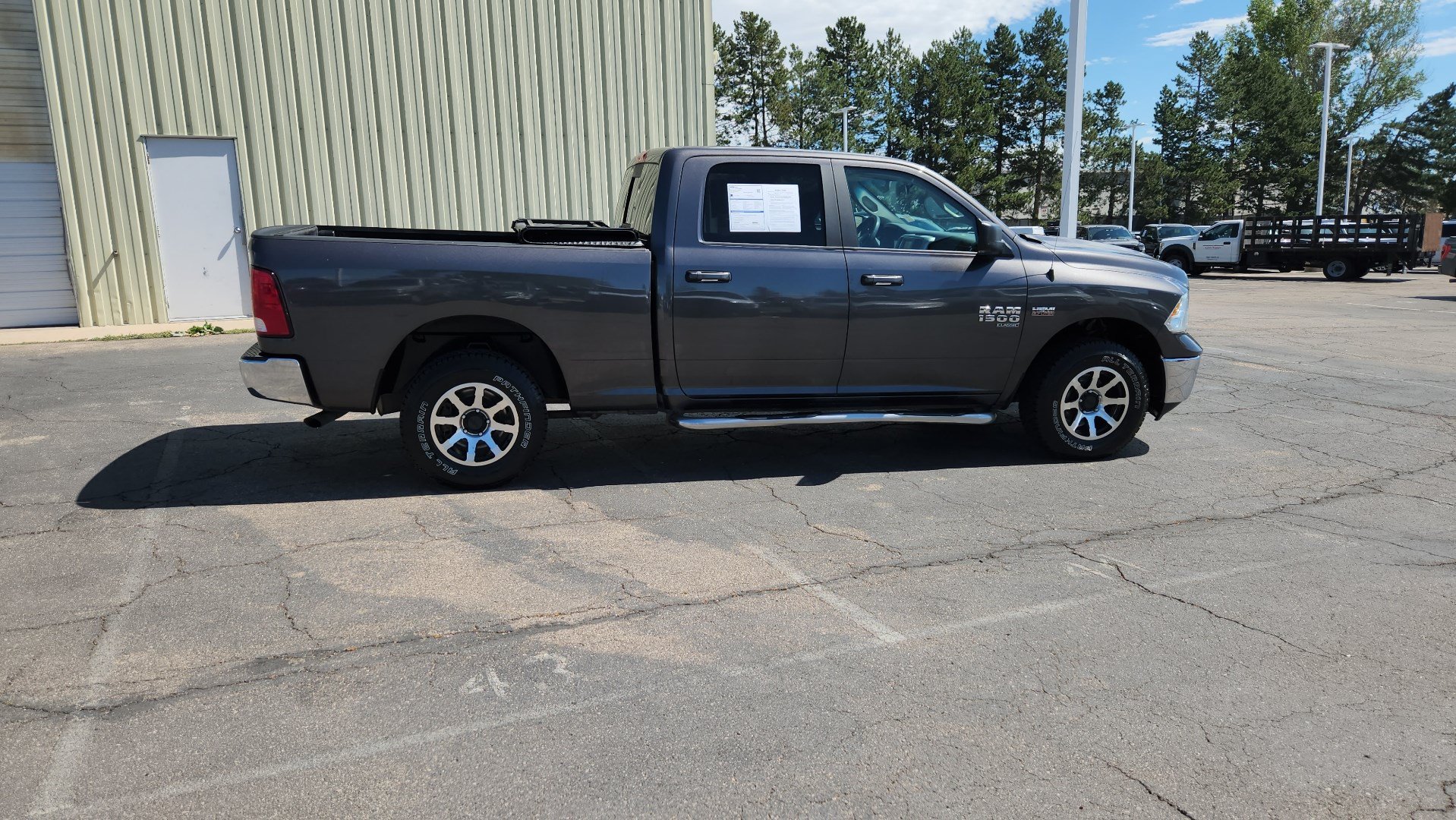 Used 2019 RAM 1500 Classic SLT AWD/4WD image 11