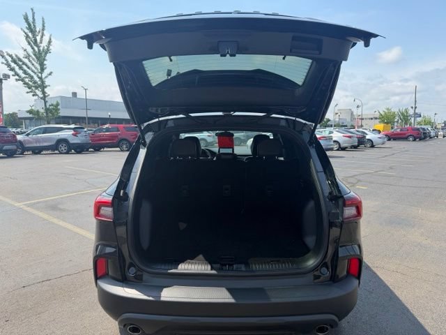 Certified 2025 Ford Escape ST-Line AWD/4WD image 11