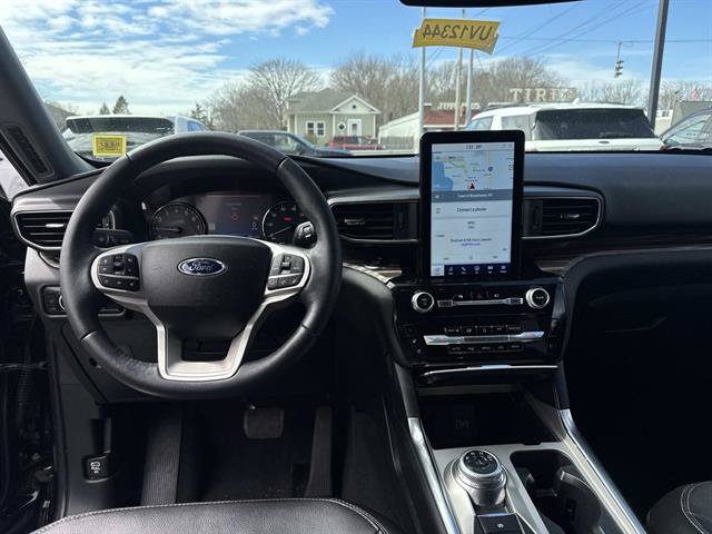 Certified 2022 Ford Explorer Limited w/ Limited Technology Package AWD/4WD image 8