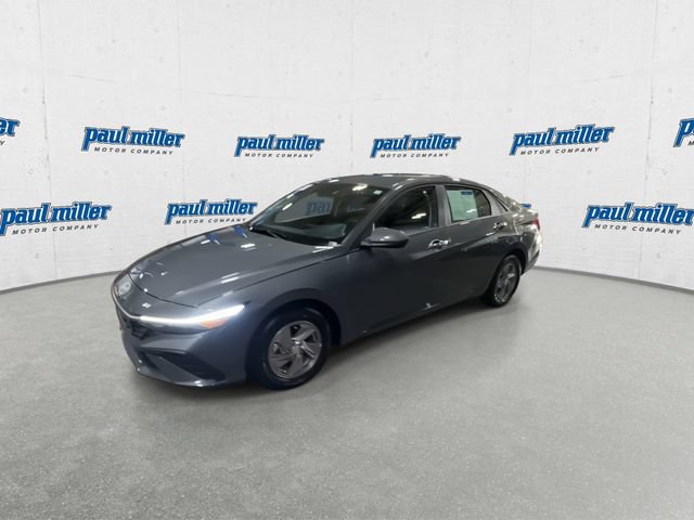 Used 2026 Hyundai Elantra SE FWD image 5