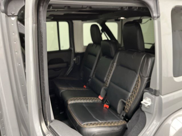 Used 2023 Jeep Wrangler Unlimited Sahara AWD/4WD image 11