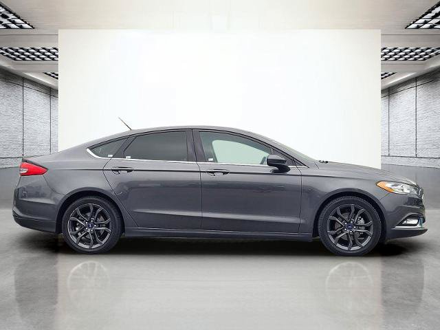 Certified 2018 Ford Fusion SE w/ Equipment Group 201A FWD image 4