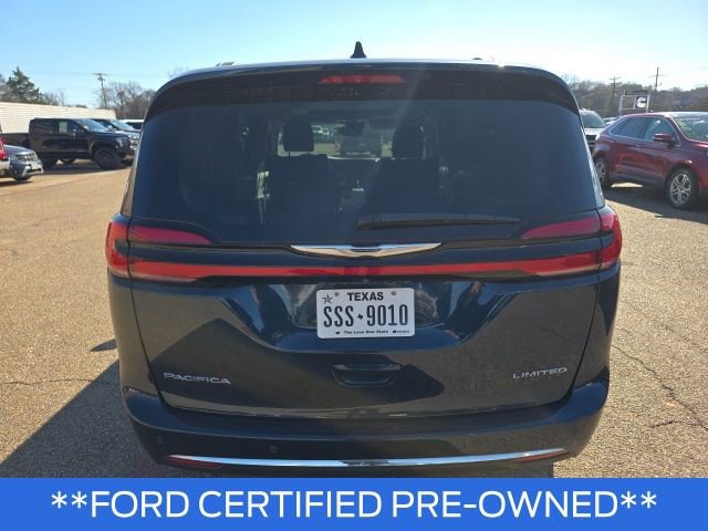 Used 2023 Chrysler Pacifica Limited w/ Uconnect Theater Family Group image 6
