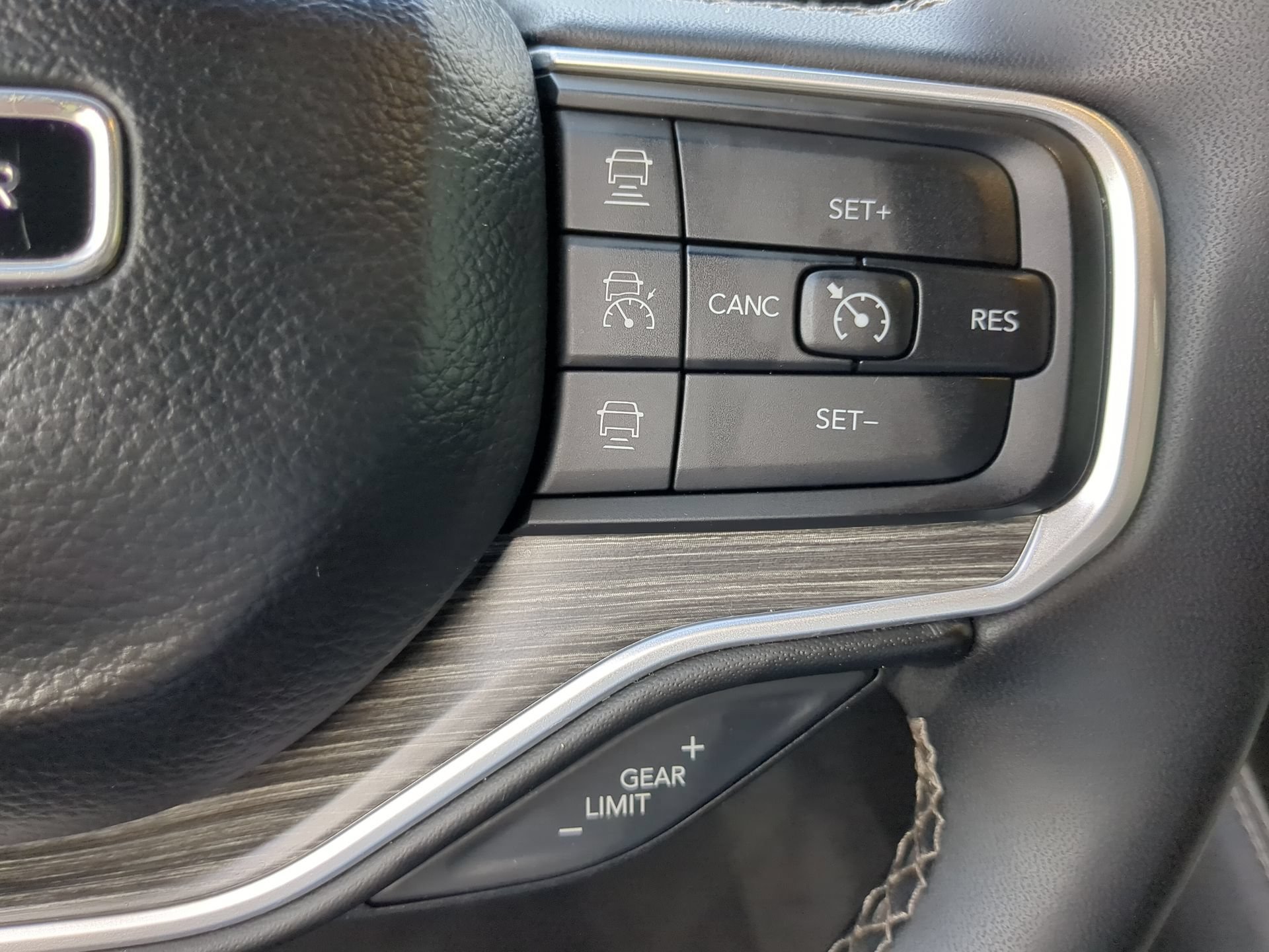 Used 2024 Jeep Wagoneer Series II w/ Flexible Seating Group RWD image 67