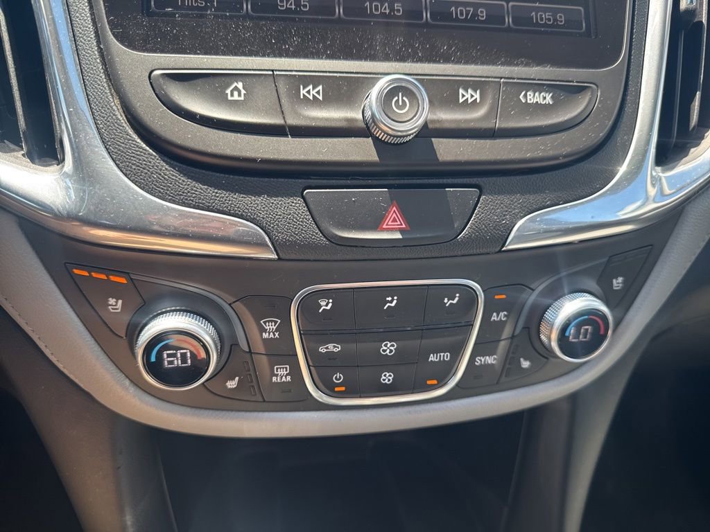 Used 2018 Chevrolet Equinox Premier AWD/4WD image 21