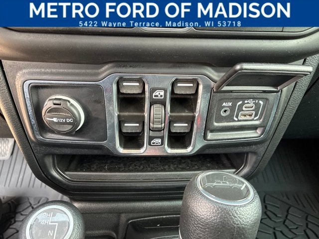 Used 2023 Jeep Gladiator Sport AWD/4WD image 25