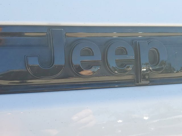 Used 2023 Jeep Grand Cherokee Altitude image 12