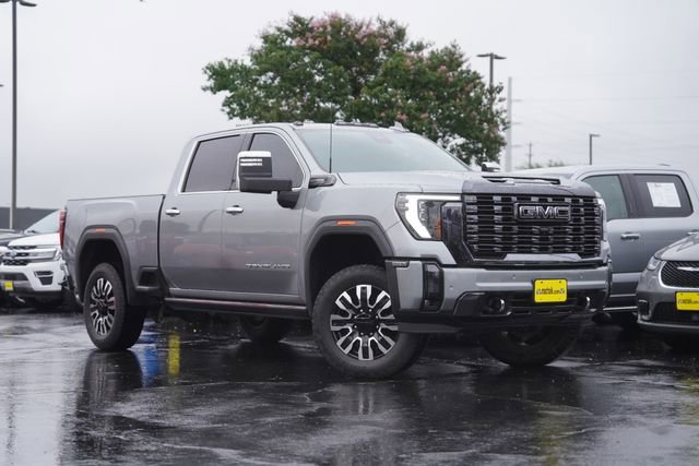 Used 2024 GMC Sierra 2500 Denali Ultimate AWD/4WD image 2