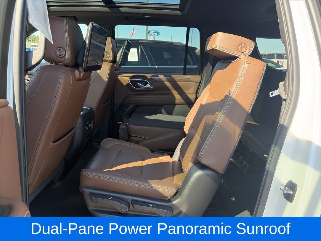 Used 2023 Chevrolet Suburban High Country w/ Premium Package 2 AWD/4WD image 30