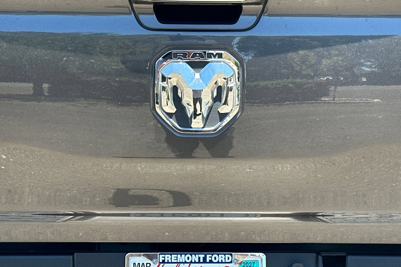Used 2022 RAM 1500 Laramie AWD/4WD image 46