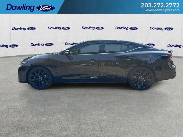 Used 2023 Nissan Maxima SR w/ Sport Mat Group FWD image 5