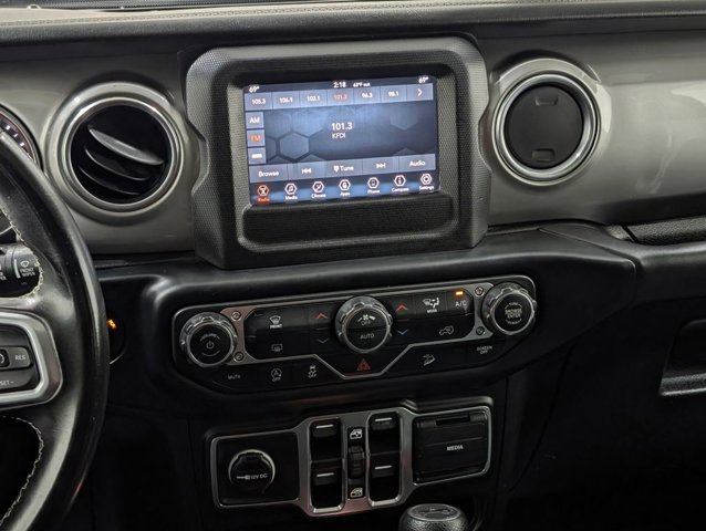 Used 2019 Jeep Wrangler Unlimited Sahara AWD/4WD image 5