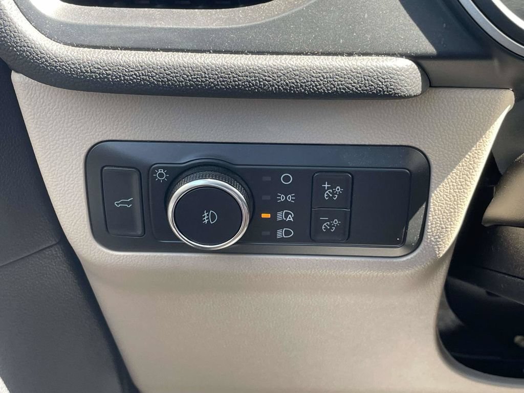 Certified 2022 Ford Escape SEL FWD image 28