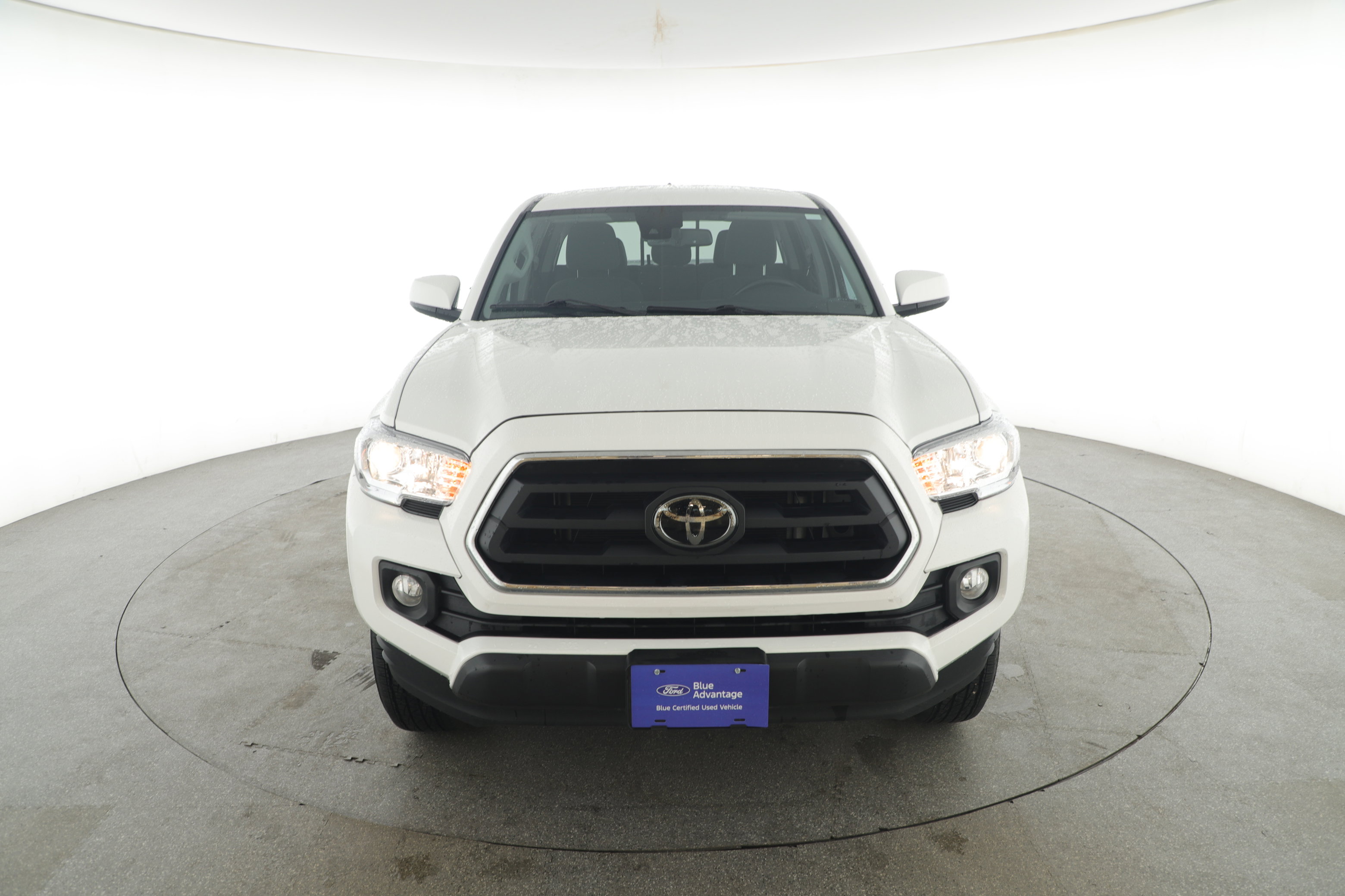 Used 2023 Toyota Tacoma SR5 image 2