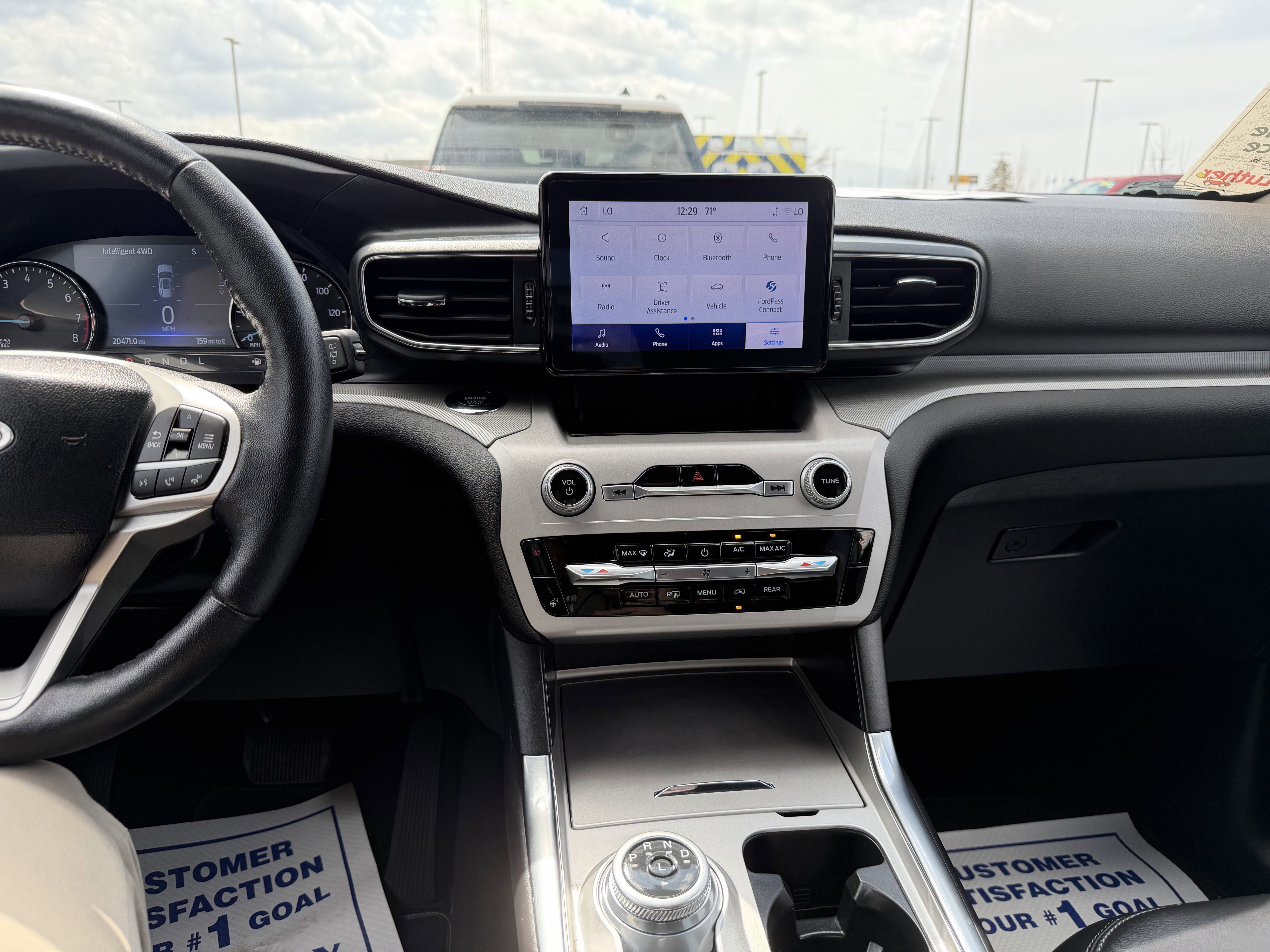 Certified 2023 Ford Explorer XLT w/ Equipment Group 202A AWD/4WD image 10