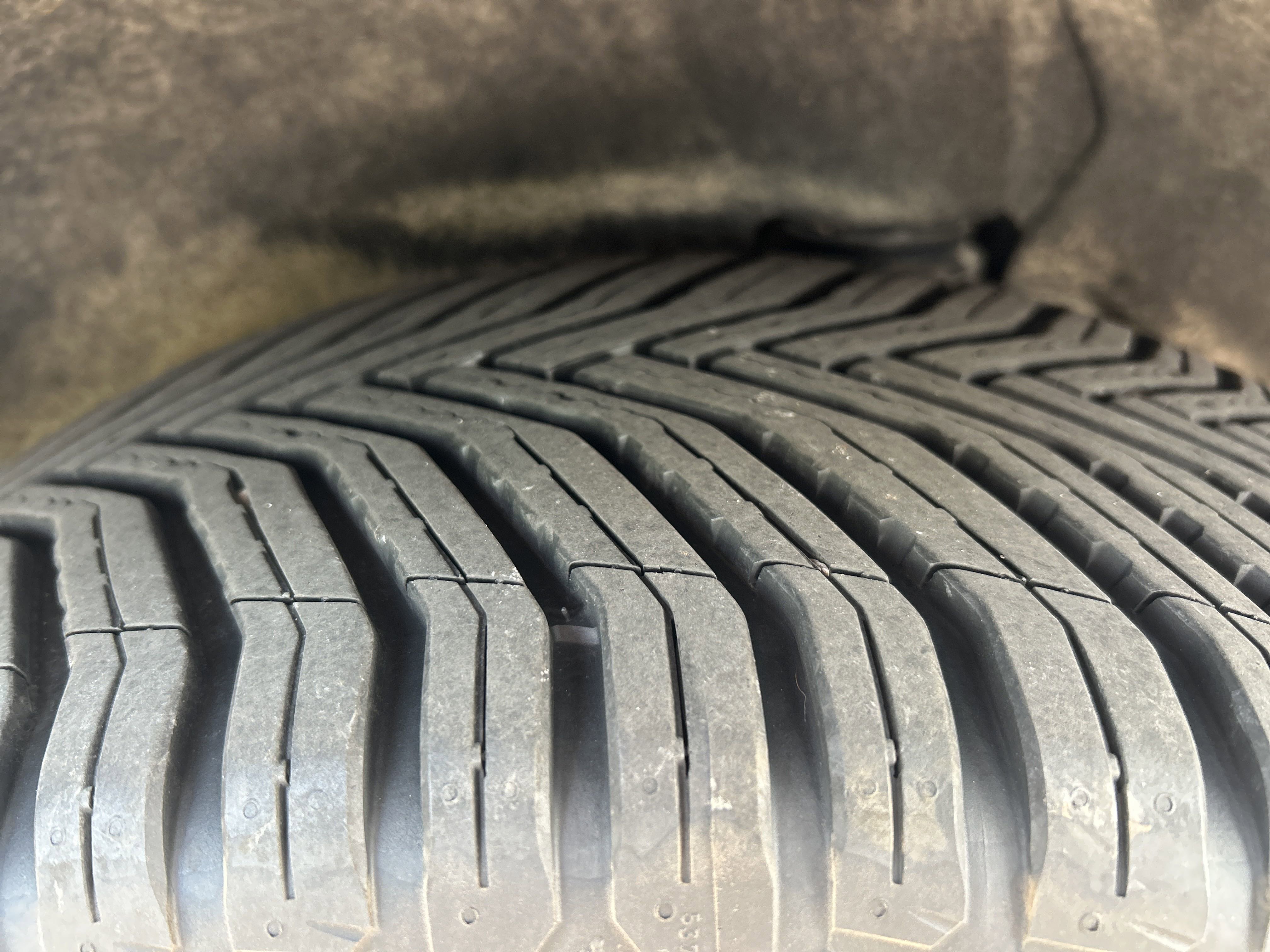 Used 2020 Chevrolet Equinox LT w/ Midnight Edition image 36