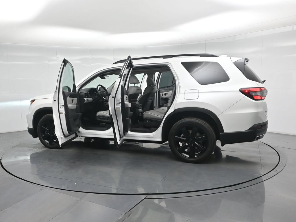 Used 2023 Honda Pilot Elite image 35