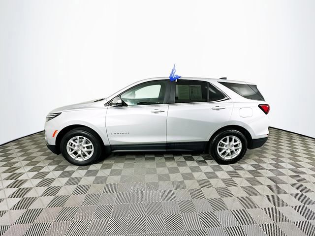 Used 2022 Chevrolet Equinox LT image 2