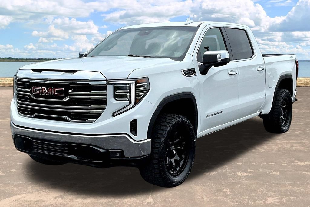 Used 2026 GMC Sierra 1500 SLT AWD/4WD image 4