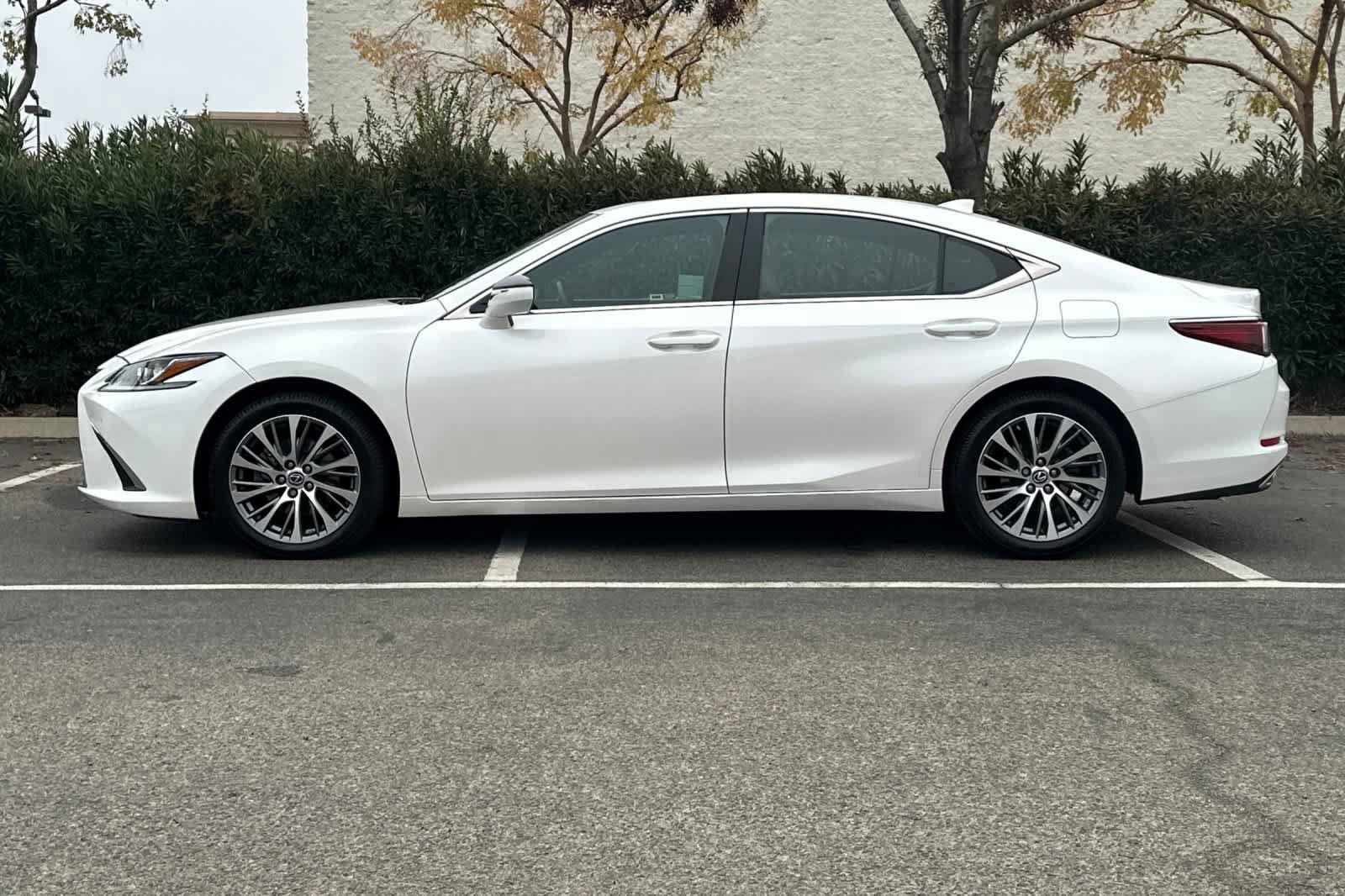 Used 2019 Lexus ES 350 image 5