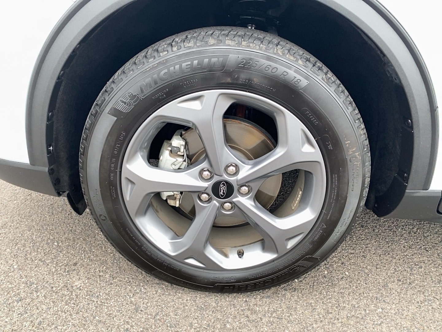Certified 2025 Ford Escape ST-Line Select AWD/4WD image 9