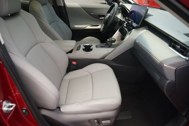Used 2023 Toyota Venza Limited AWD/4WD image 19