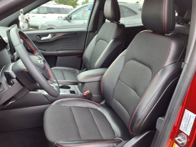 Certified 2024 Ford Escape ST-Line w/ Tech Pack #1 AWD/4WD image 4