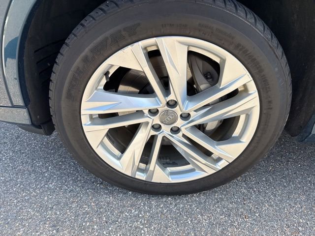 Used 2020 Audi Q7 3.0T Premium Plus AWD/4WD image 16