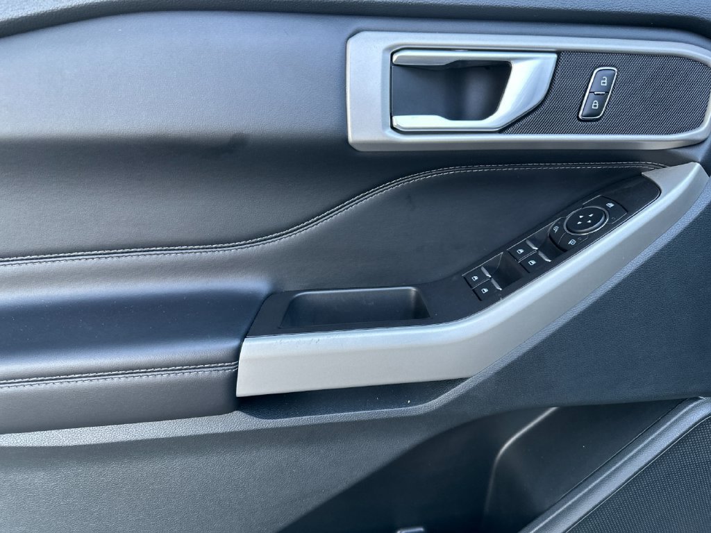 Certified 2023 Ford Explorer XLT RWD image 10