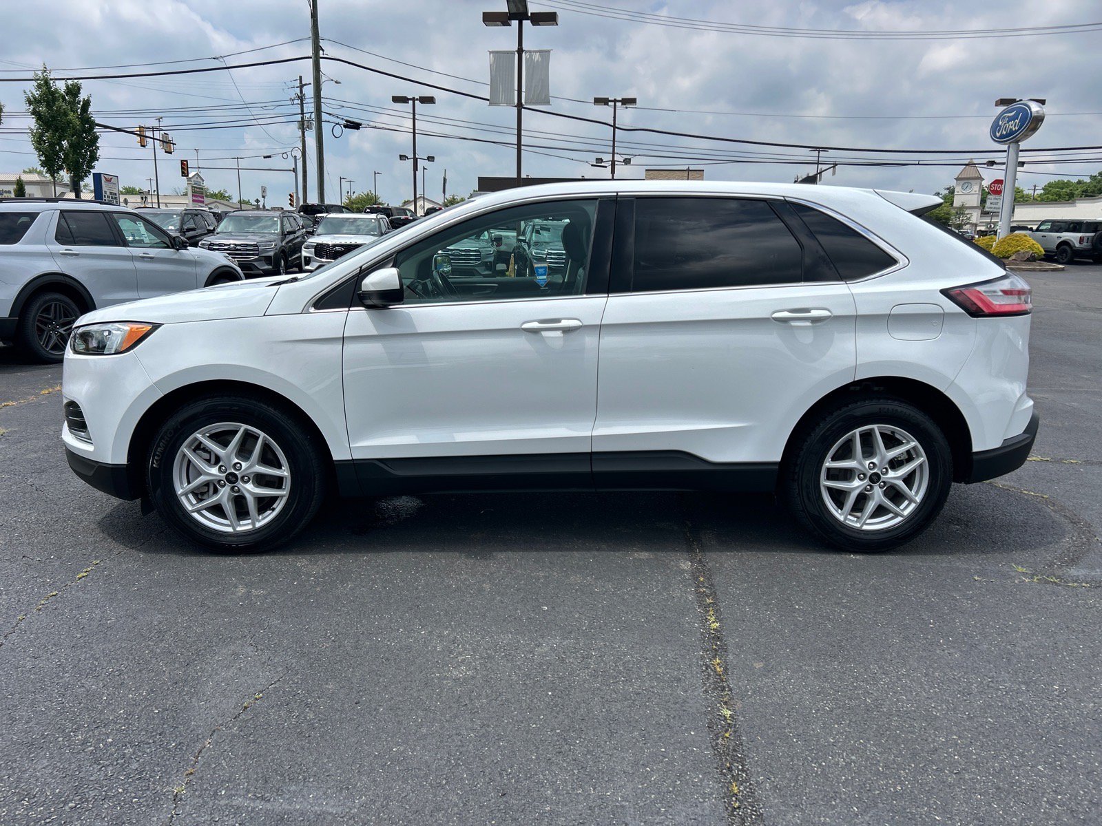 Certified 2024 Ford Edge SEL AWD/4WD image 4
