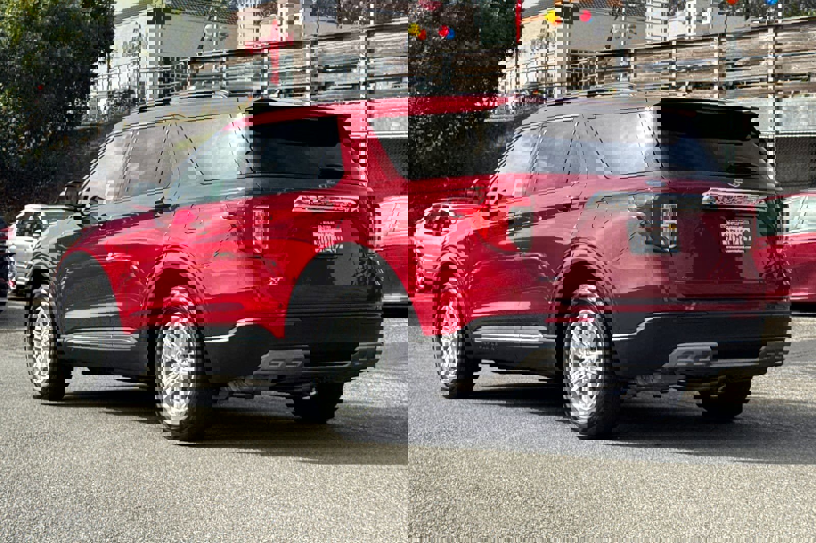 Certified 2022 Ford Explorer XLT w/ Equipment Group 202A image 6