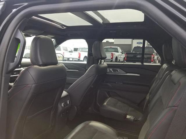 Certified 2025 Ford Explorer ST AWD/4WD image 18