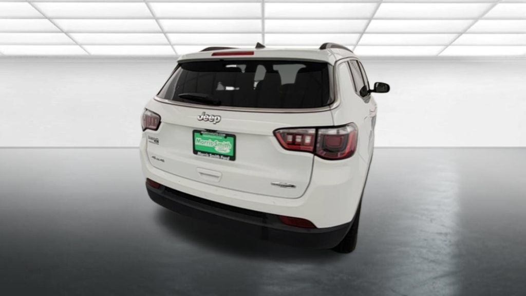 Used 2024 Jeep Compass Latitude AWD/4WD image 7