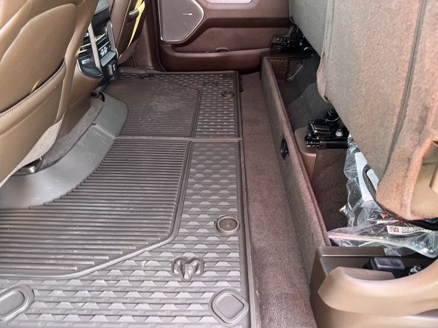 Used 2025 RAM 1500 Laramie AWD/4WD image 16