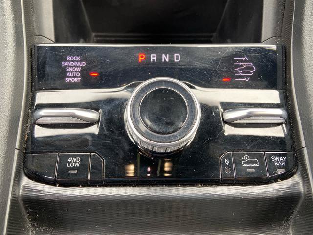 Used 2024 Jeep Grand Cherokee Trailhawk AWD/4WD image 32
