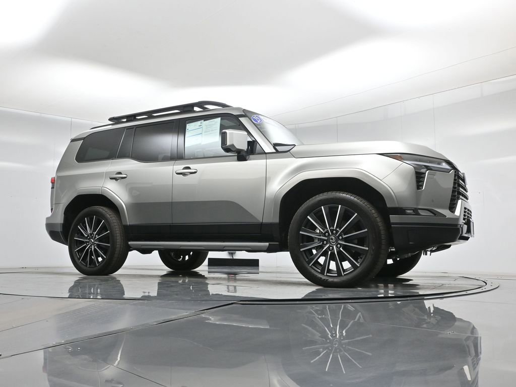Used 2025 Lexus GX 550 image 6
