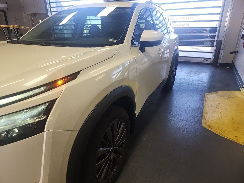 Used 2022 Nissan Pathfinder SL w/ SL Premium Package image 6