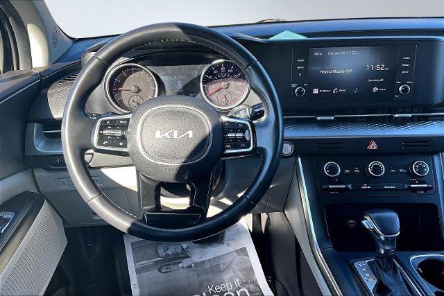 Used 2022 Kia Carnival LX image 10